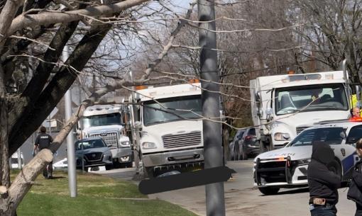 Tragique accident mortel un piéton happé par un camion balayeuse de rue 
